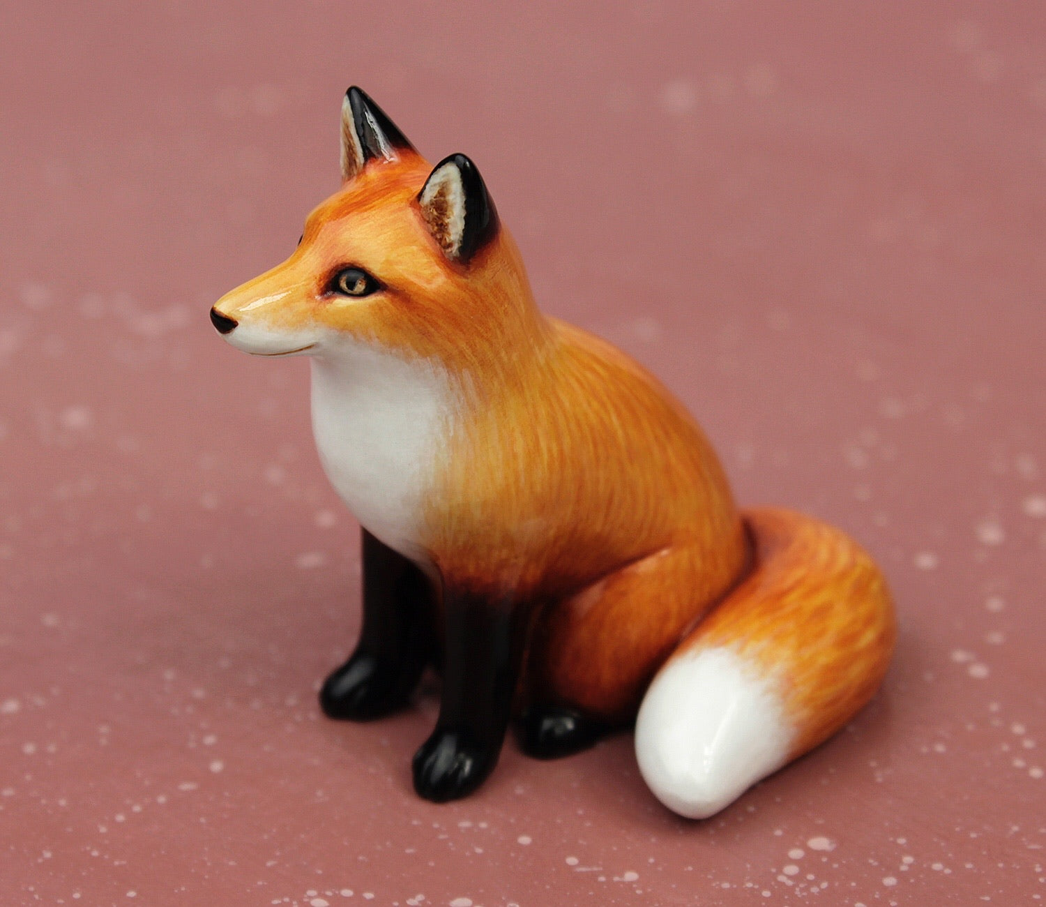 Sitting red fox