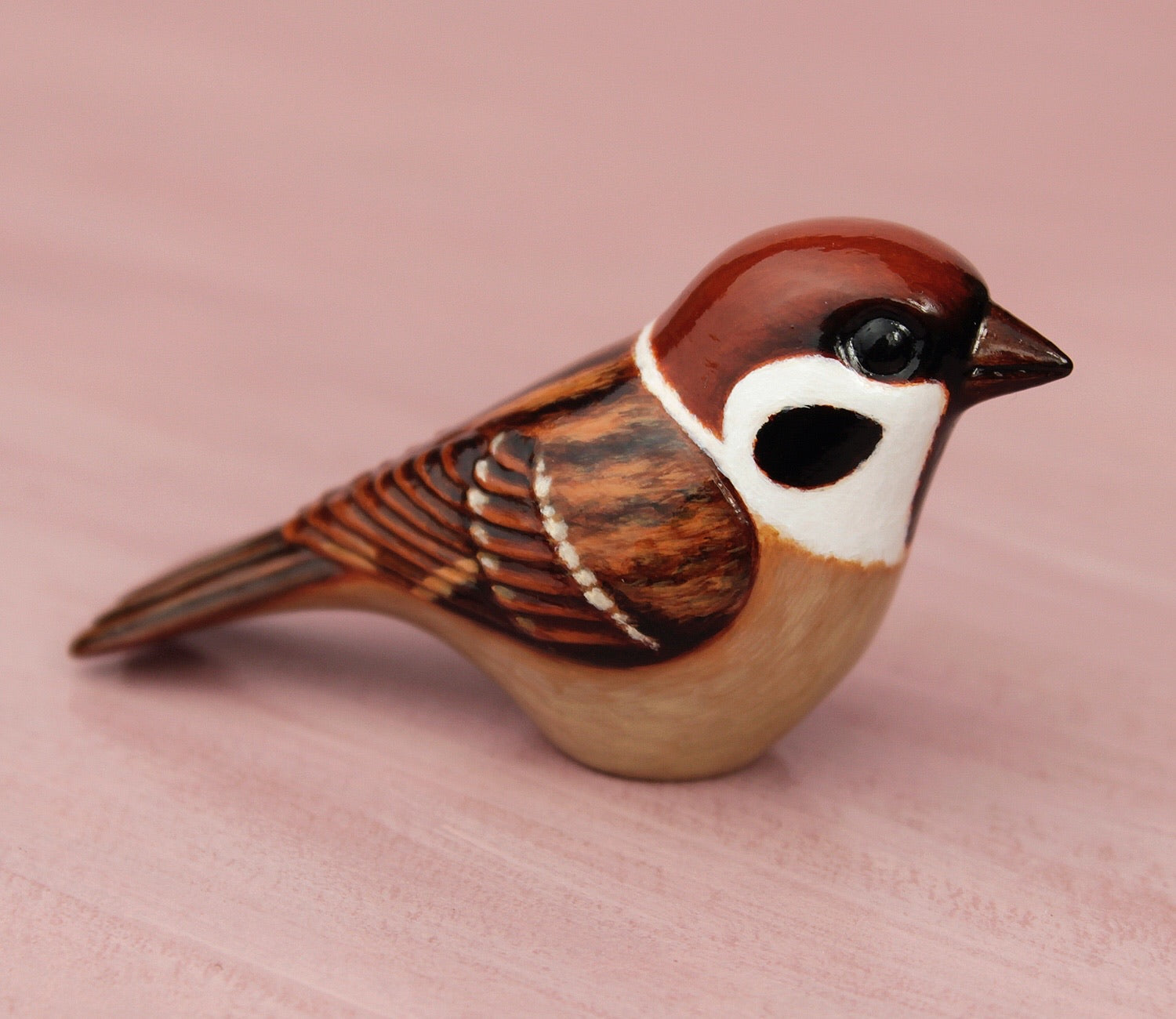 tree sparrow figurine